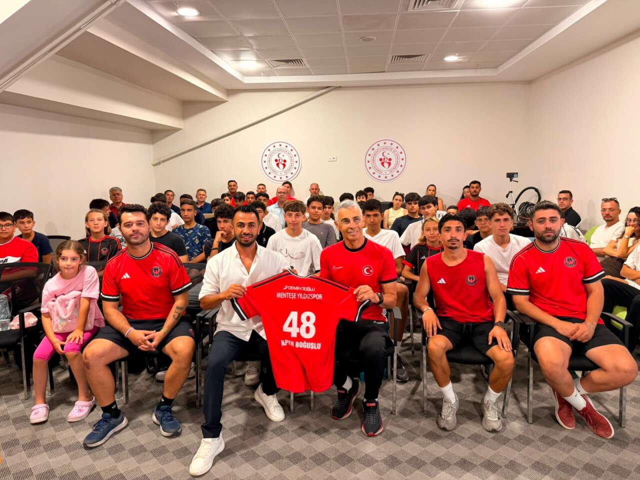 TFF Kaleci Departmanı Teknik Koordinatörü Ömer Alper Boğuşlu, Menteşe'de Genç Kalecilerle Buluştu 2